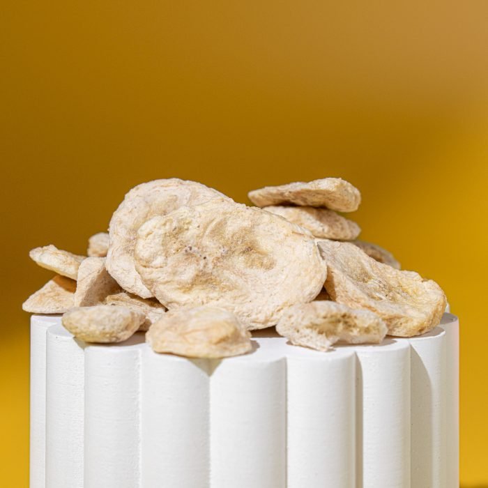 Freeze-Dried Banana Slices | Natures Element (Close-Up) Close-up texture of freeze-dried banana slices – Natures Element