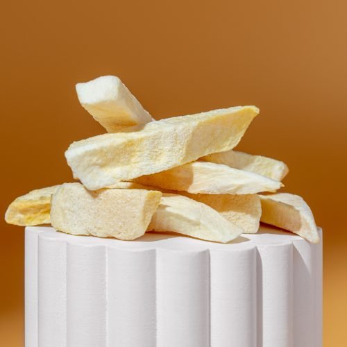 Close-up of freeze-dried mango pieces – Natures Element